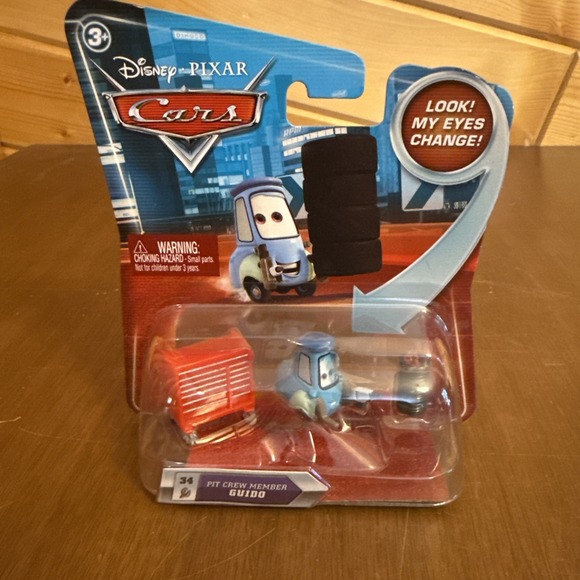 Disney Pixar Other - 2010 Disney Cars Skyline Lenticular PIT CREW MEMBER GUIDO #34